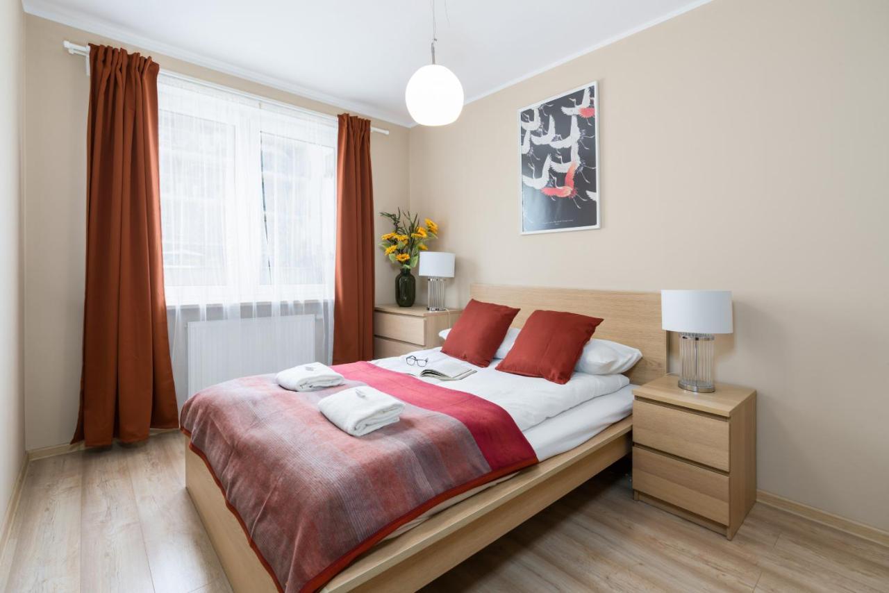 Czarnieckiego Apartment With Balcony Poznan By Noclegi Renters Extérieur photo