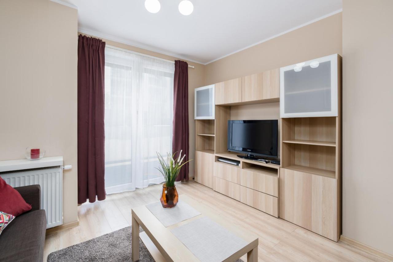 Czarnieckiego Apartment With Balcony Poznan By Noclegi Renters Extérieur photo
